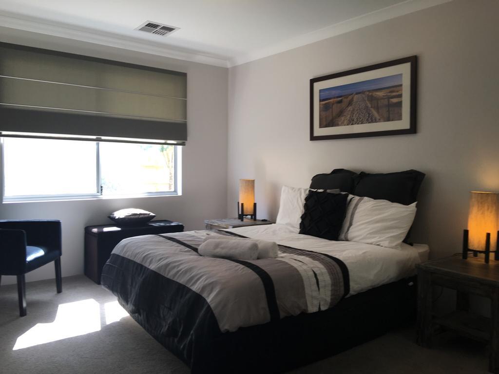 Magnificent Beach Retreat Jindalee Exterior foto