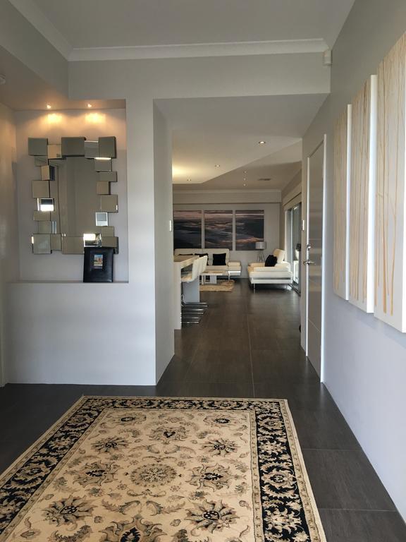 Magnificent Beach Retreat Jindalee Exterior foto