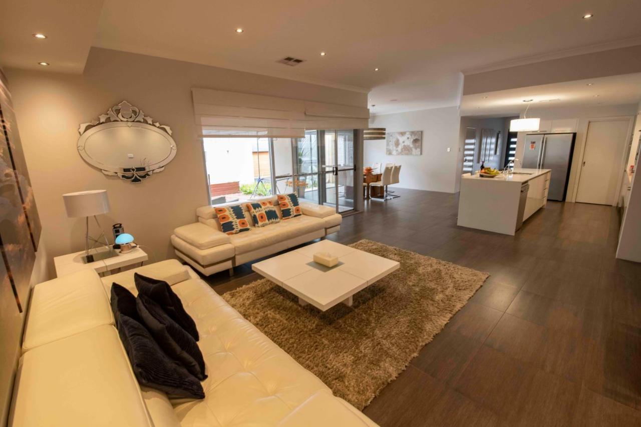 Magnificent Beach Retreat Jindalee Exterior foto